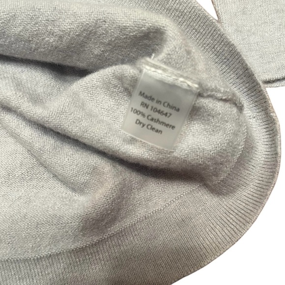 Kinross 100% Cashmere Gray Long Sleeve Slouch Turtle Neck Sweater Size M - Picture 9 of 9